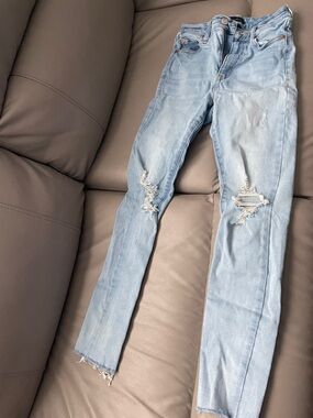 Aeropostale Light Blue Distressed Skinny Jeans